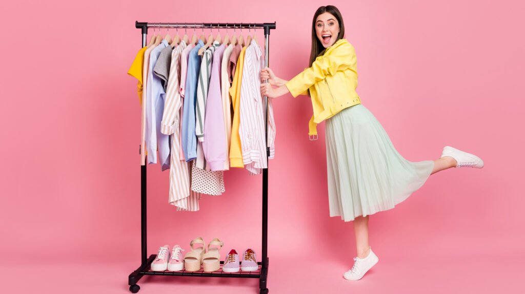 How to grow fashion clothing business online using social media marketing, website store, and digital promotion strategies